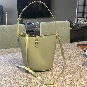 Handmade saffiano leather bucket tote